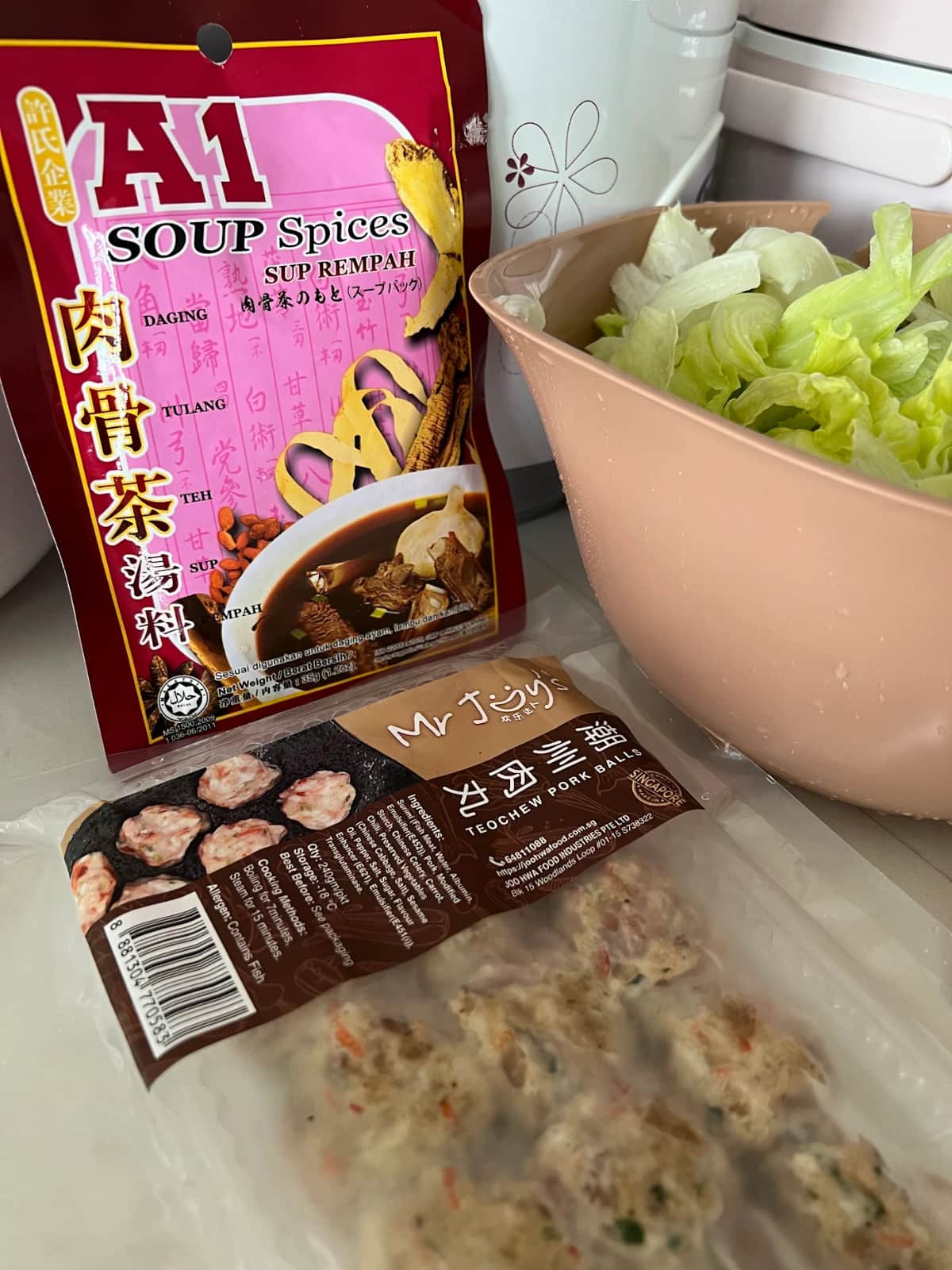 Bak kut teh with handmade Teochew pork balls in a claypot